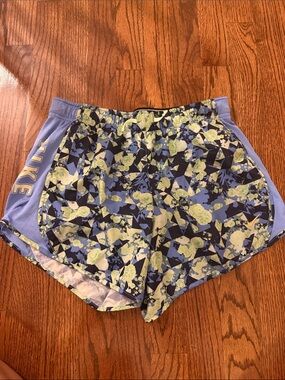 Nike Kids Floral Performance Shorts in Lavender and Pale Yellow